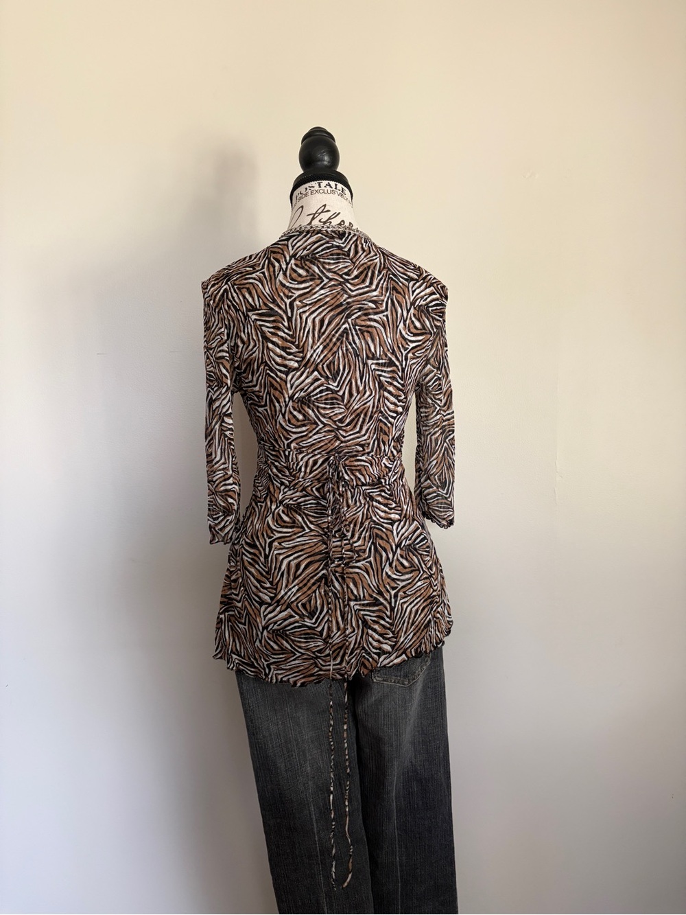 Y2K 100% Silk Tan Zebra Print Tie Back V-Neck Blouse | 2000s Luxury Office Siren - Picture 4 of 13